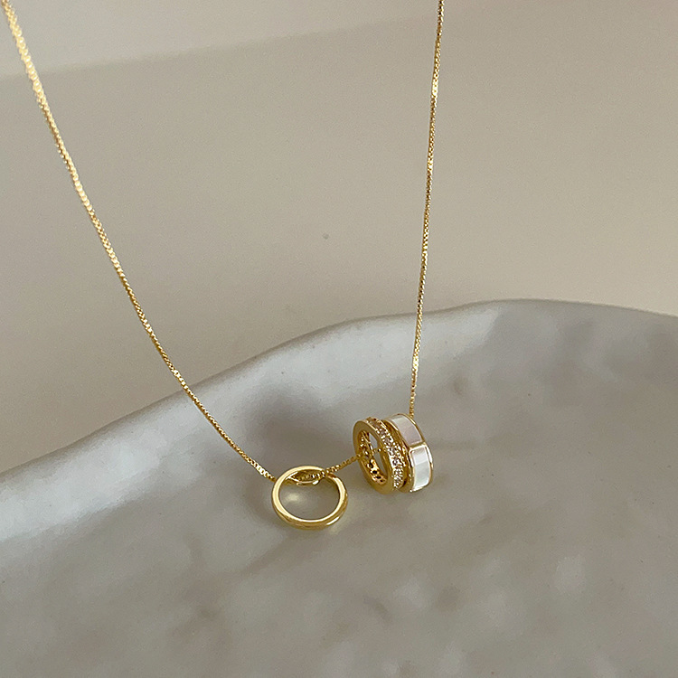Trendy Fashion Simple Elegant Light Luxury Round Shell Necklace High-End Versatile Socialite Style Collarbone Chain Sweater Chain