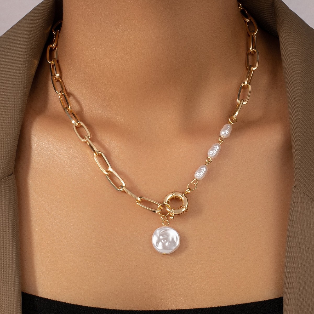 Womens Round Irregular Pearl Pendant Spliced Chain