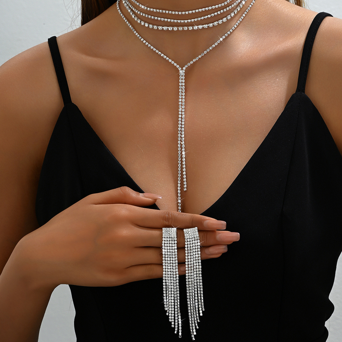 2026 Amazon New Y-shaped Design Rhinestone Inlaid Multi-layer Necklace Tassel Earrings Two-piece Banquet Jewelry