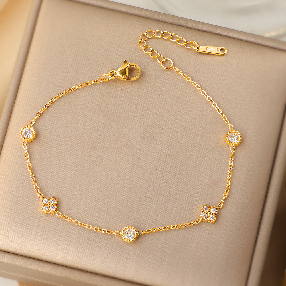 European And American Fashion Small Flower Zircon Bracelet For Women Stainless Steel Simple Versatile Design Gold-Plated Zircon Bracelet