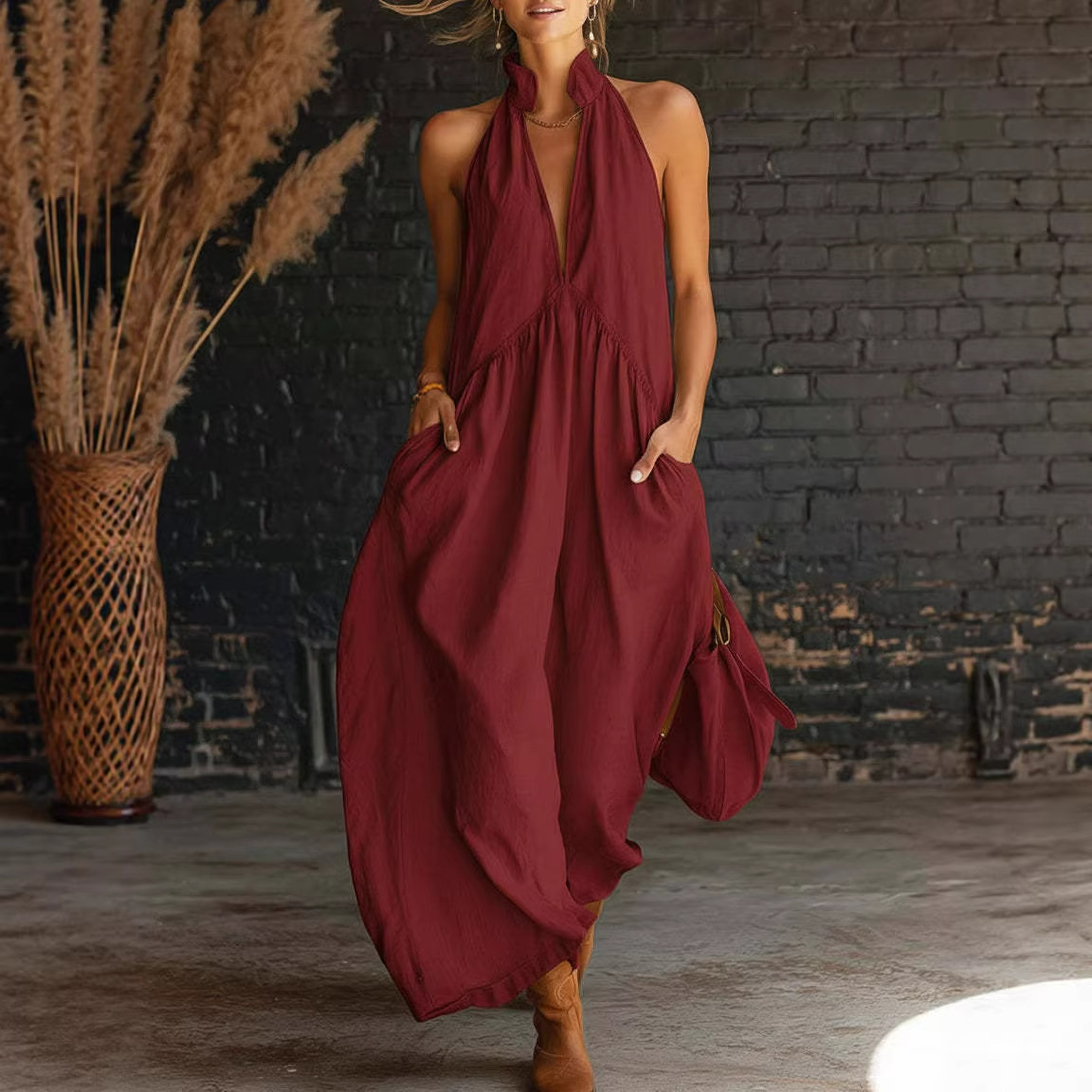 Sleeveless Stand-Collar Dress, picture 4 of 9