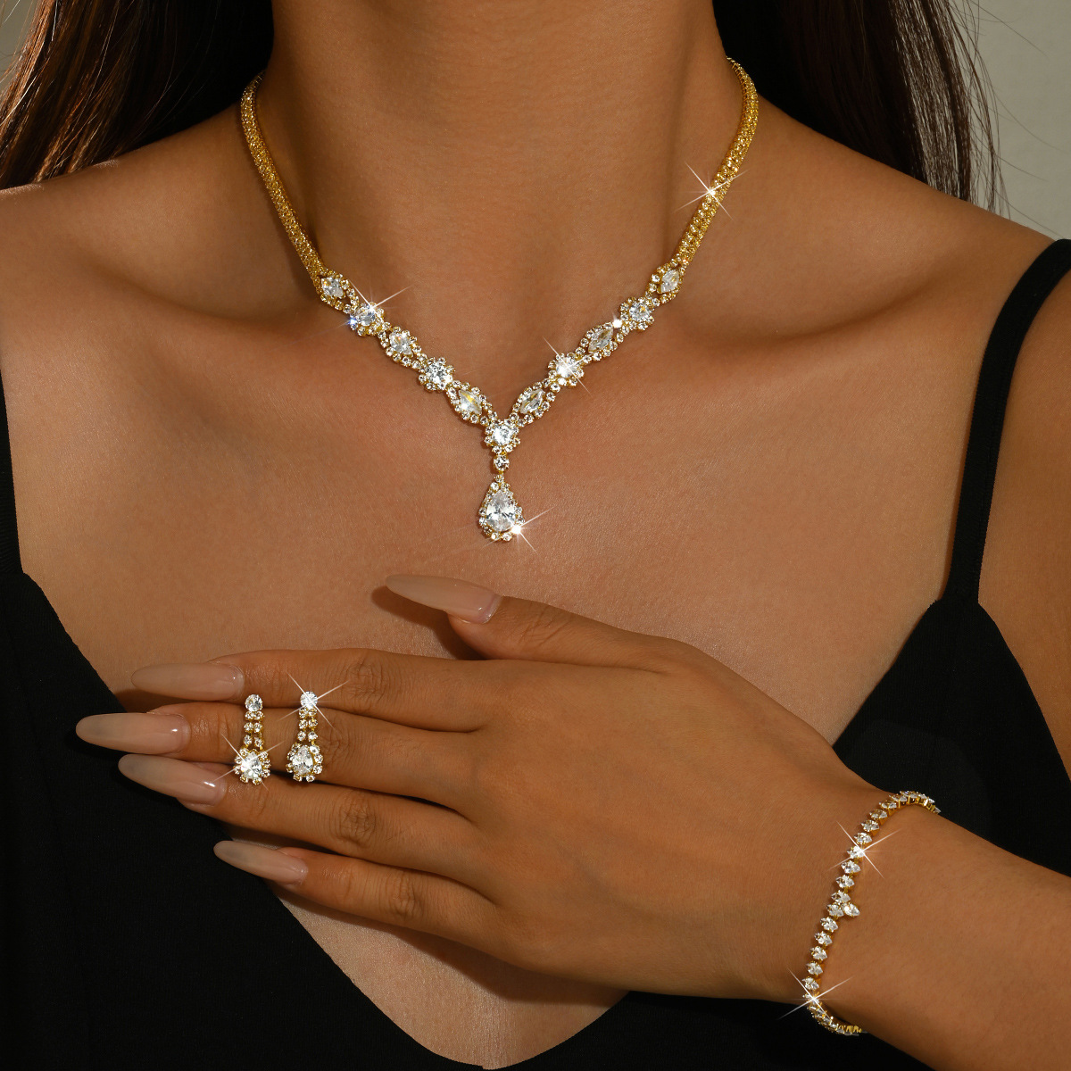 Women Gold Tone Teardrop Rhinestone Jewelry Set