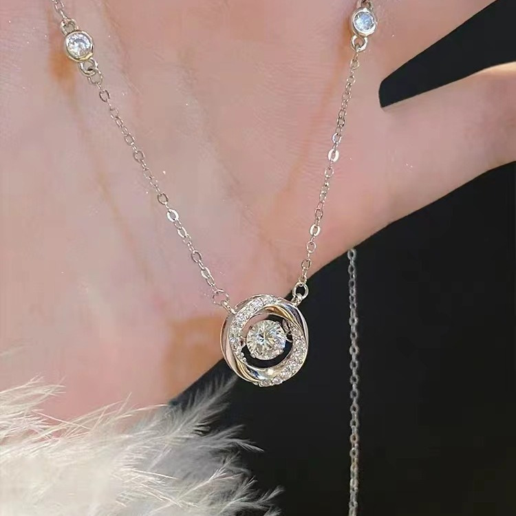 Colier Mobius „Three Seconds Heart” pentru femei – Noutate, lux, nișă, high-end, pandantiv inteligent, accesoriu elegant, potrivit pentru orice ținută