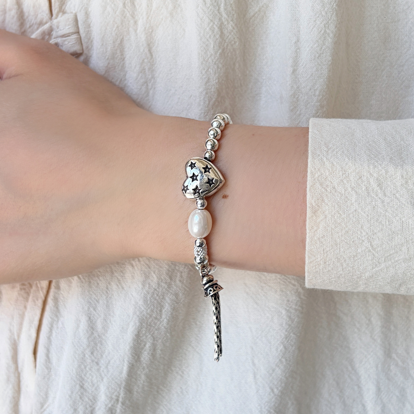 Vintage Aged Star Heart Bracelet For Women, New Pearl Tassel Pendant Elastic Beaded Niche Atmosphere Wrist Jew
