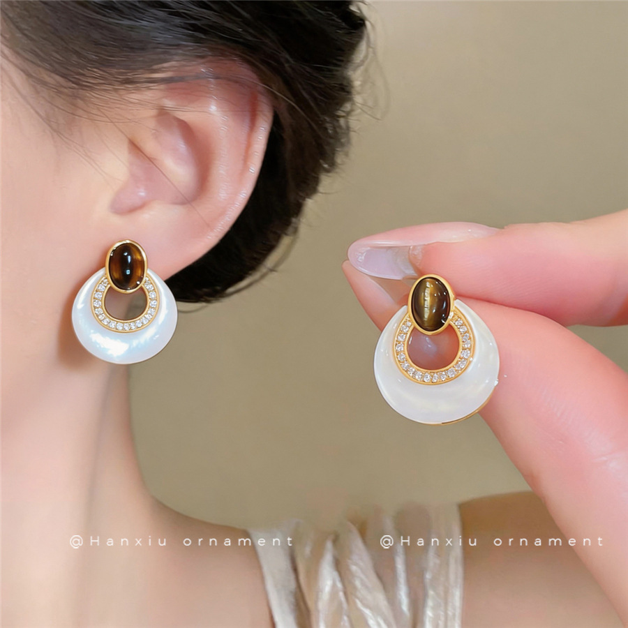 French Luxury U-Shaped Faux Tiger Eye Stone Stud Earrings For Women, Niche Elegant Daily Commute Versatile High Grade Ear Jewelry product image