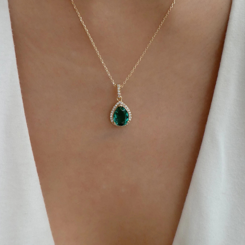 Emerald Crystal Necklace Wholesale European And American Autumn And Winter Jewelry Accessories Women's Water Drop Retro Niche High-End Sweater Chain — 1