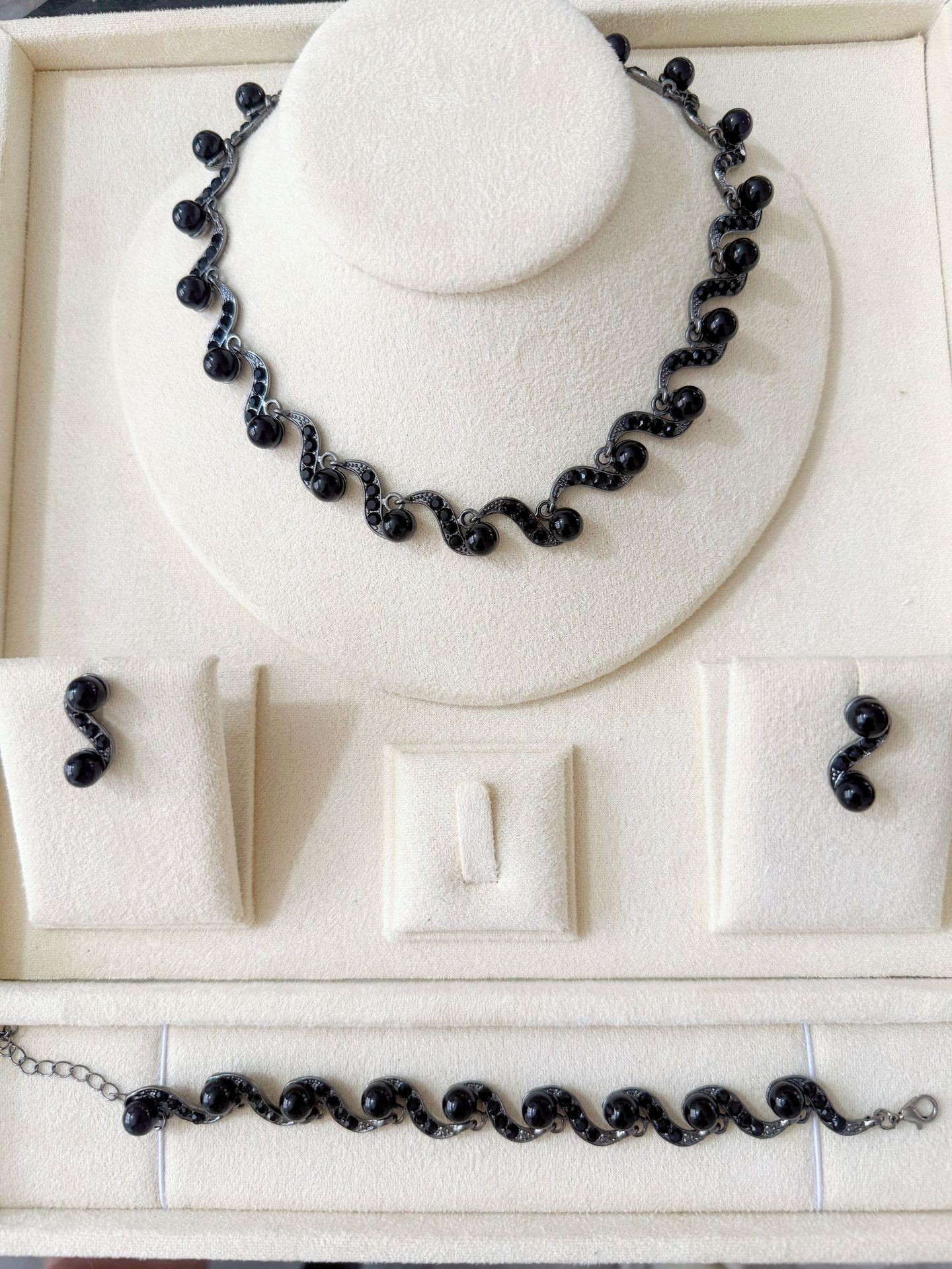 Rhinestone Pearl Jewelry Set, picture 8 of 8