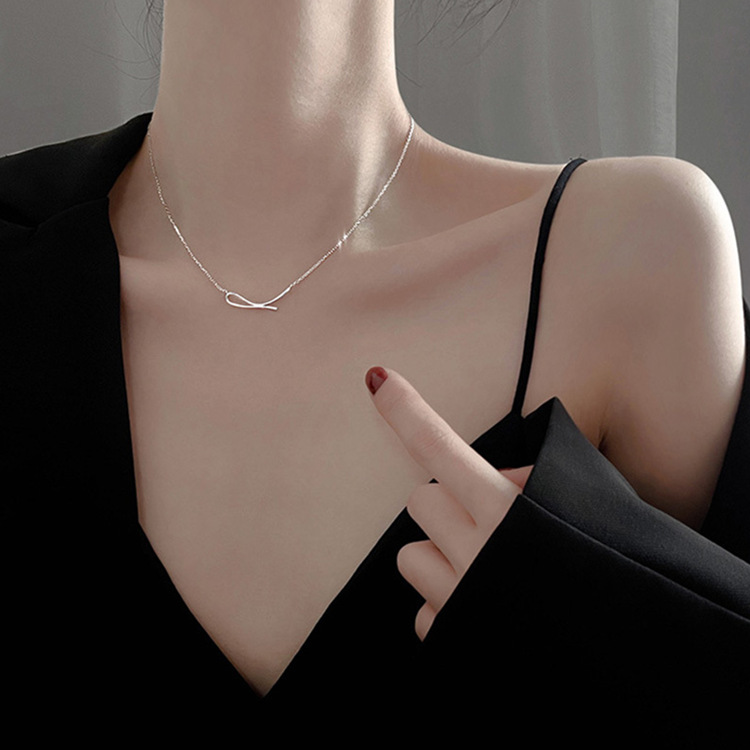 925 Silver Geometric Line Necklace Women's Advanced Design Niche Minimalist Clavicle Chain Elegant Personalized New Style Light Luxury