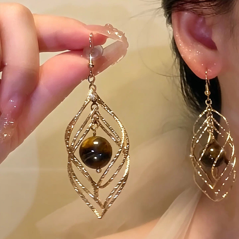 French Vintage Style Resin Round Tassel Hook Earrings For Women, Niche High Sense Elegant Light Luxury Delicate Versatile Ear Jewelry product image