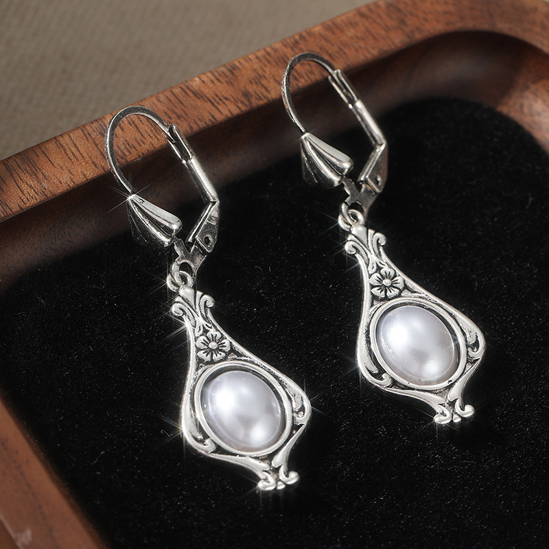 Cercei Vintage Pearl Floral Drop Silver Tone Brass Women Elegant Party Fashion Jewelry Ornate Statement