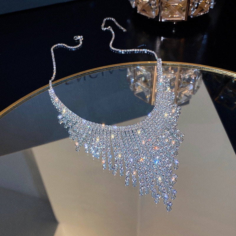 European And American Popular Fashion Exaggerated Stylish Trendy Necklace Spring New Diamond Tassel Necklace Popular Design Necklace