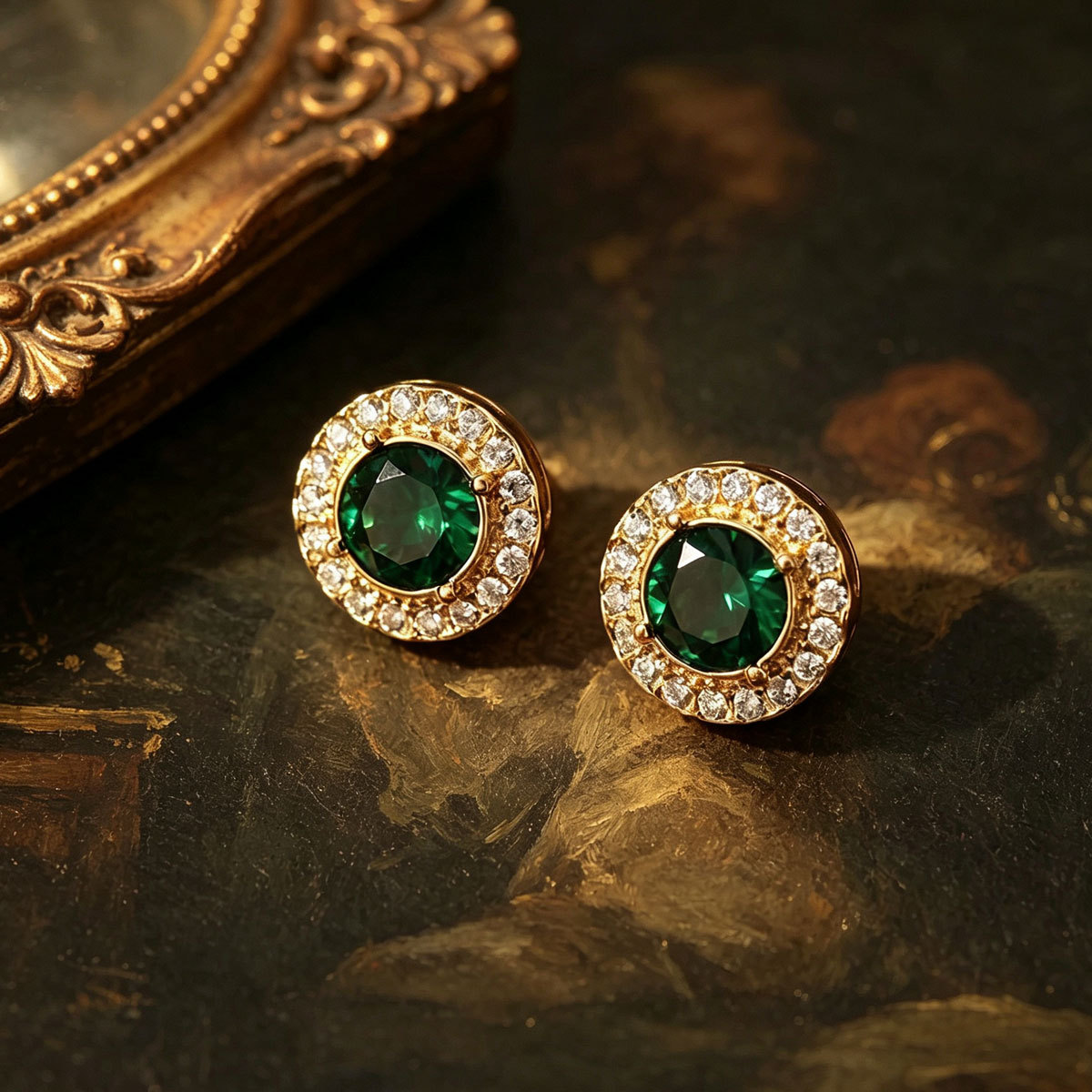 Women French Retro Emerald Zircon Stud Earrings, Gold Tone Round Rhinestone Inlaid Light Luxury High Grade Commuter Versatile Ear Jewelry