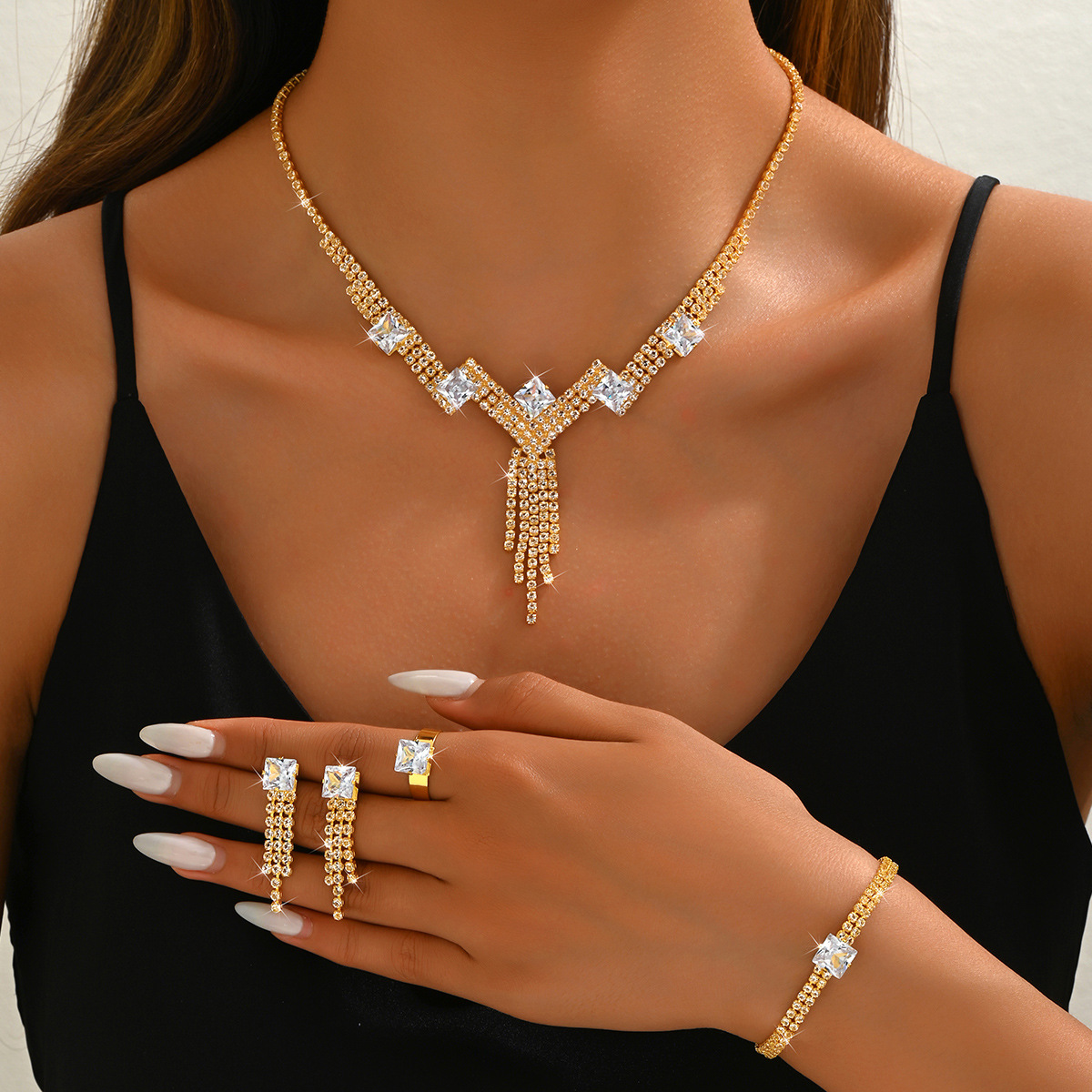 2026 Hot Explosive Lightning Rhinestone Zircon Necklace