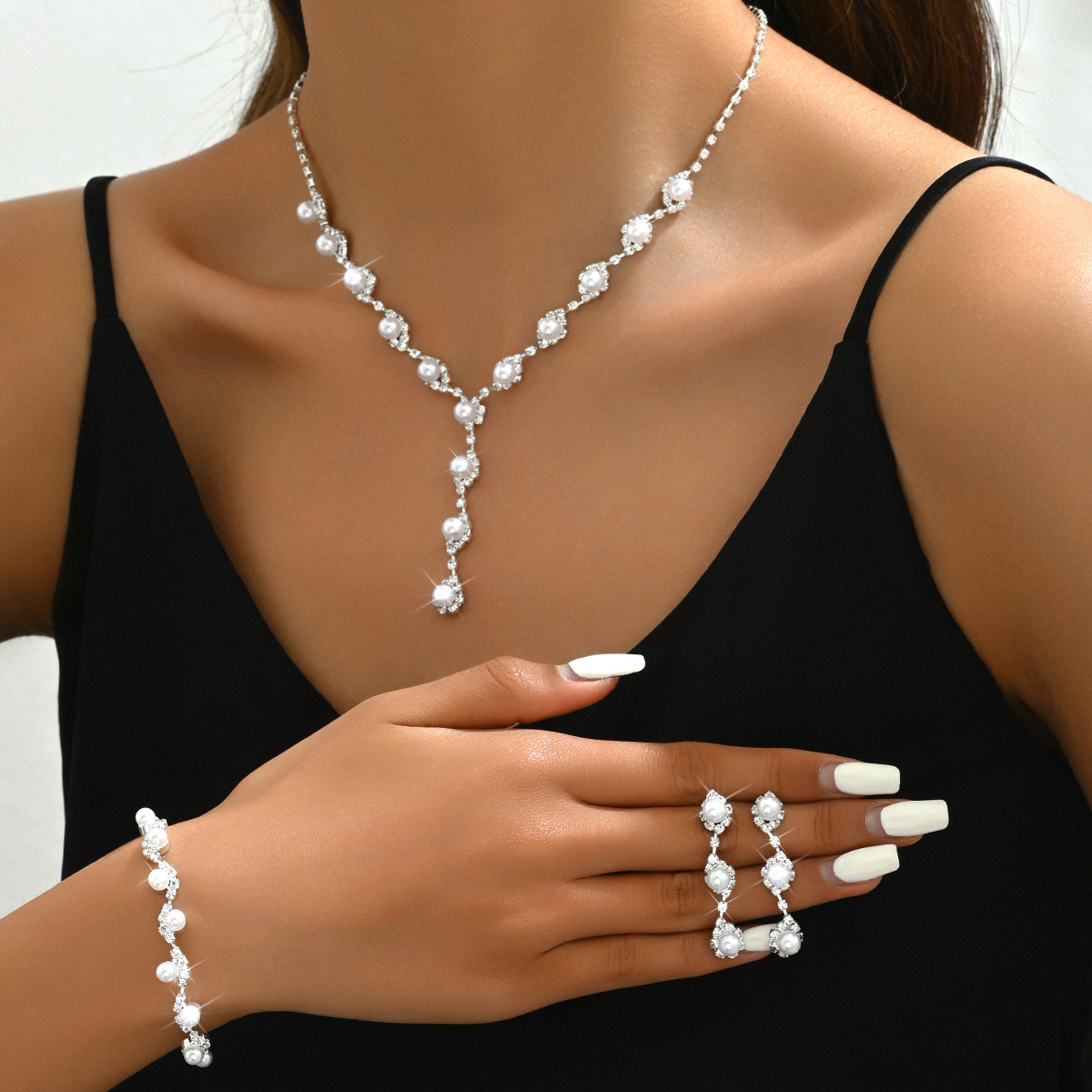 Hot New Wave Light Design Pearl Rhinestone