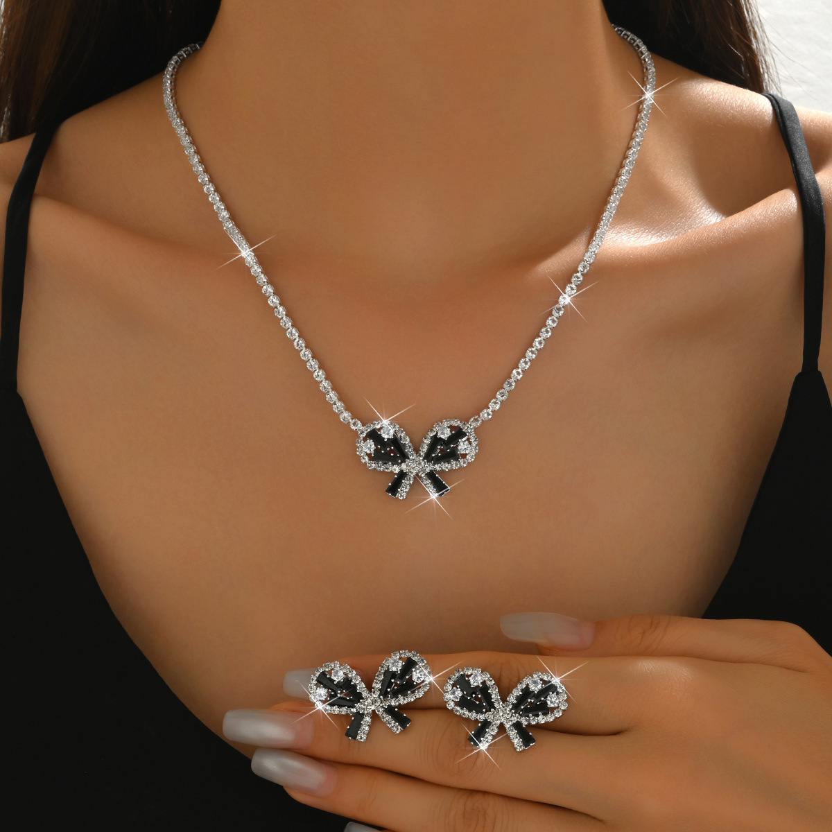Set de bijuterii pentru femei „Black Butterfly” cu zirconiu cubic, 2 piese: colier și cercei, accesorii de modă luxoase pentru petreceri și ocazii speciale