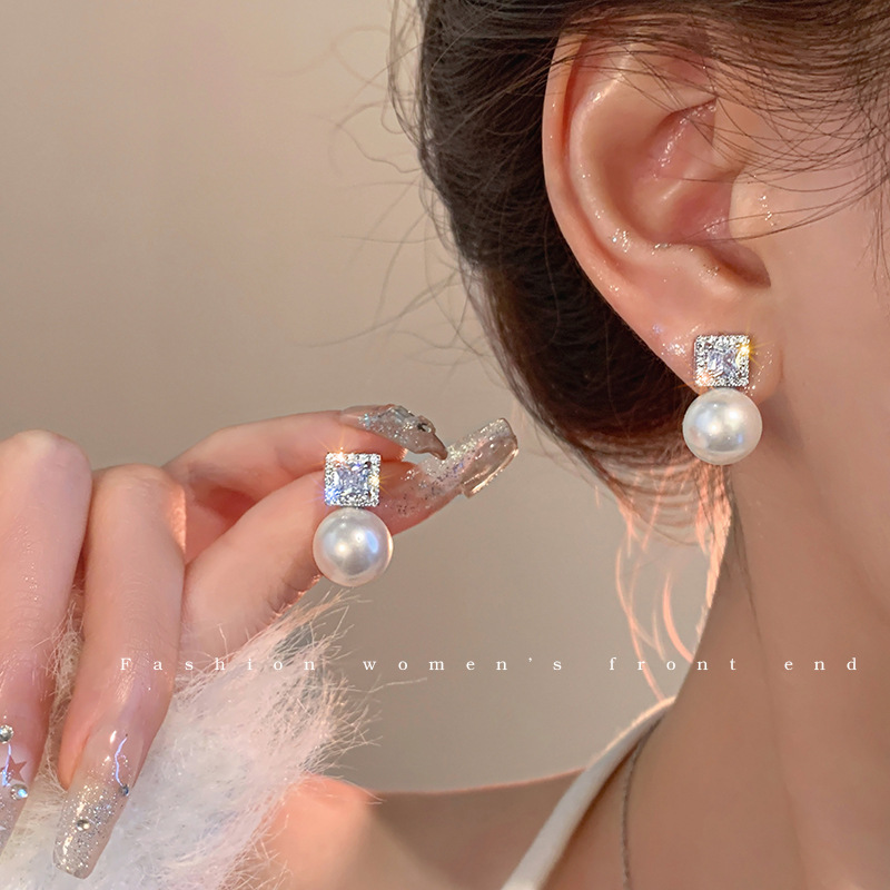 Classic Diana Square Rhinestone Pearl Earrings Light Luxury Elegant Ear Studs