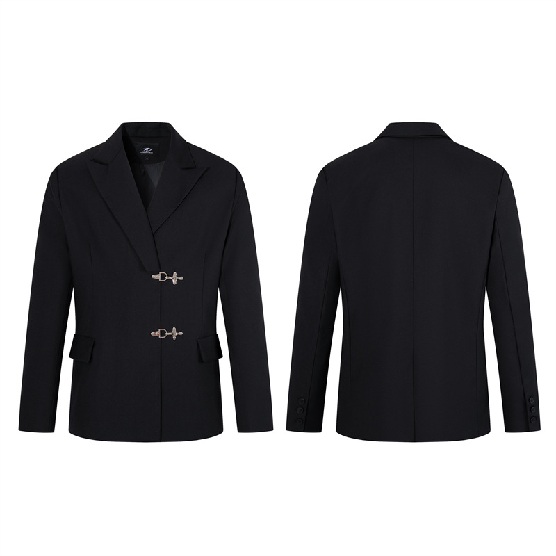 Casual Blazer With A Snap-button Closure