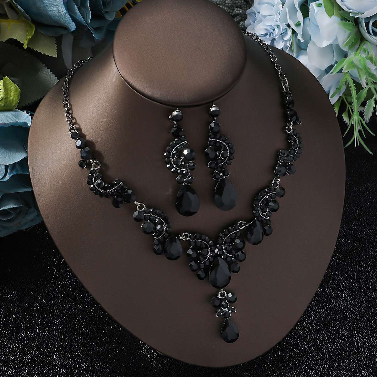 European And American New Bridal Jewelry European And American New Wedding Dress Necklace Set Women's Rhinestone Jewelry Dress Photography