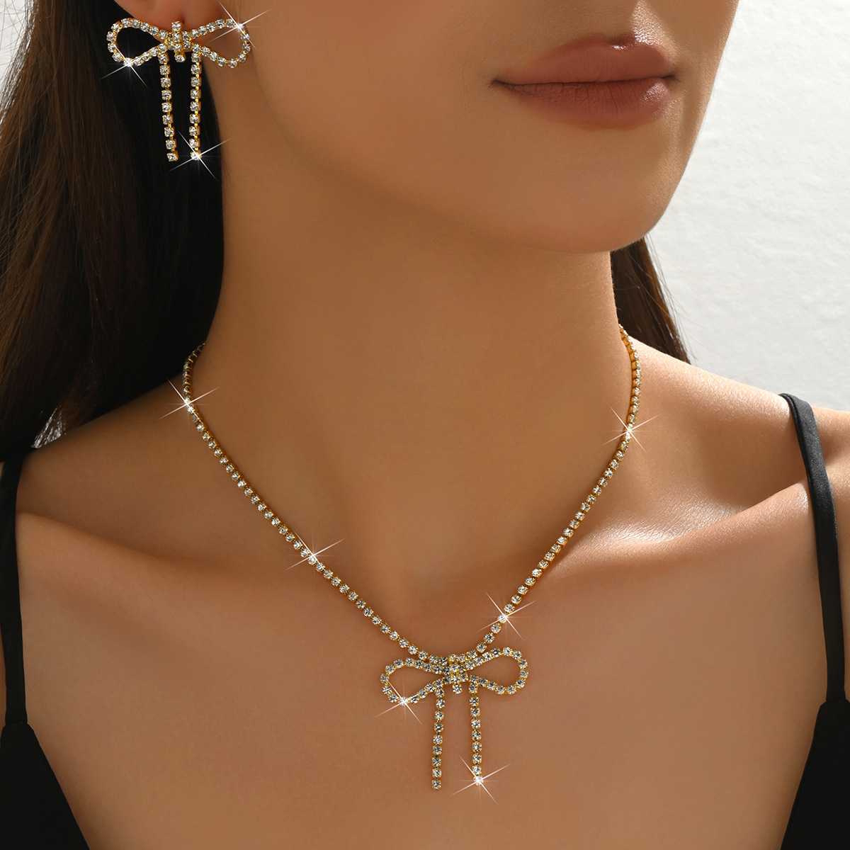 Set de colier și cercei cu fundă pentru femei, cu strasuri, accesorii de costum de mireasă extravagante și la modă, pentru ocazii festive precum banchetele