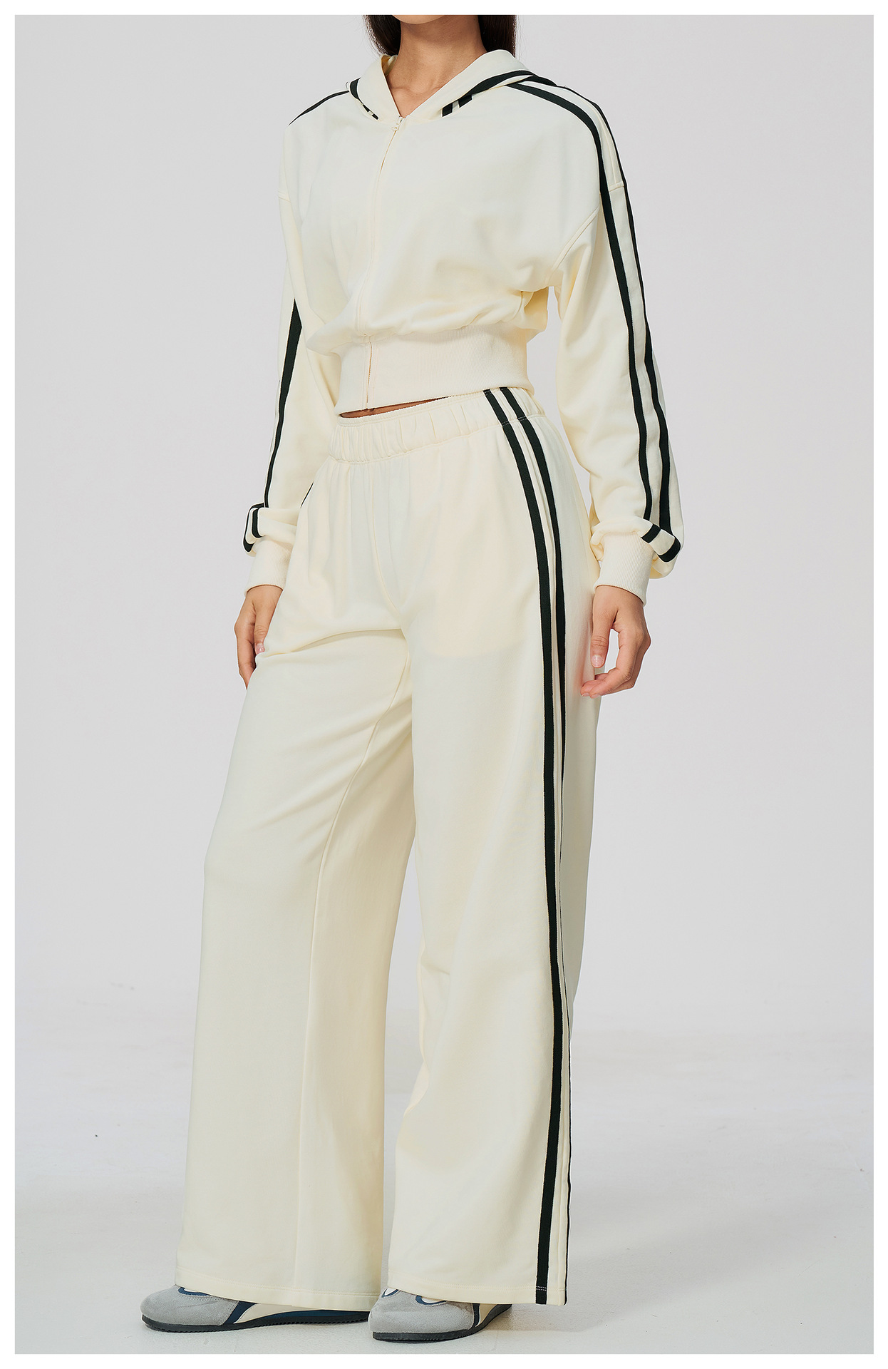 Matching hoodie and pants set, reference image 13
