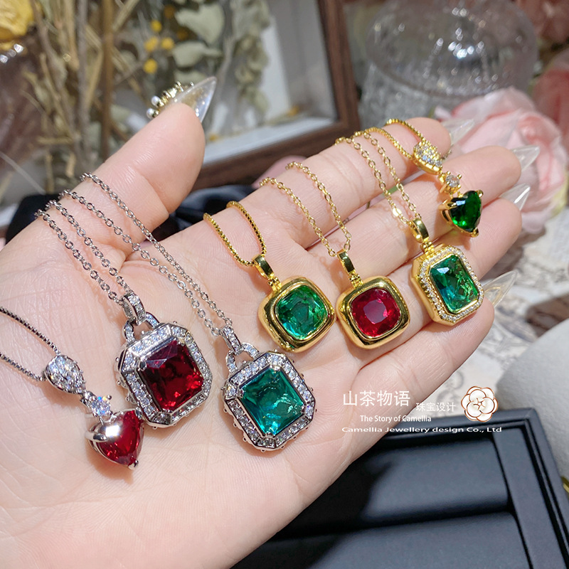 Camellia Light Luxury Style Emerald Green Paraiba