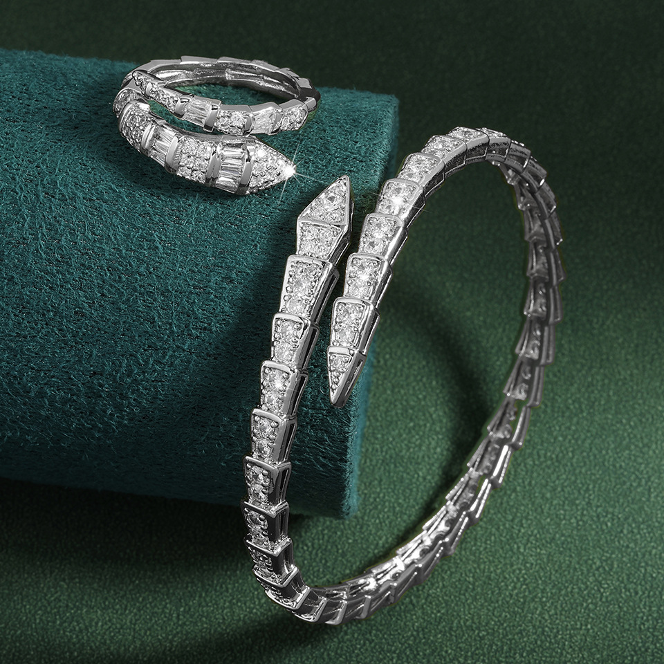 New Micro-inlaid Zircon Spirit Snake Bracelet Light