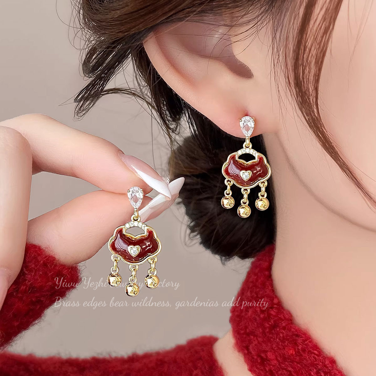 Cercei stil nou Angora roșu cu picături de ulei pentru femei, cercei la modă de blocare a păcii, accesorii pentru urechi festive în stil chinezesc de blocare