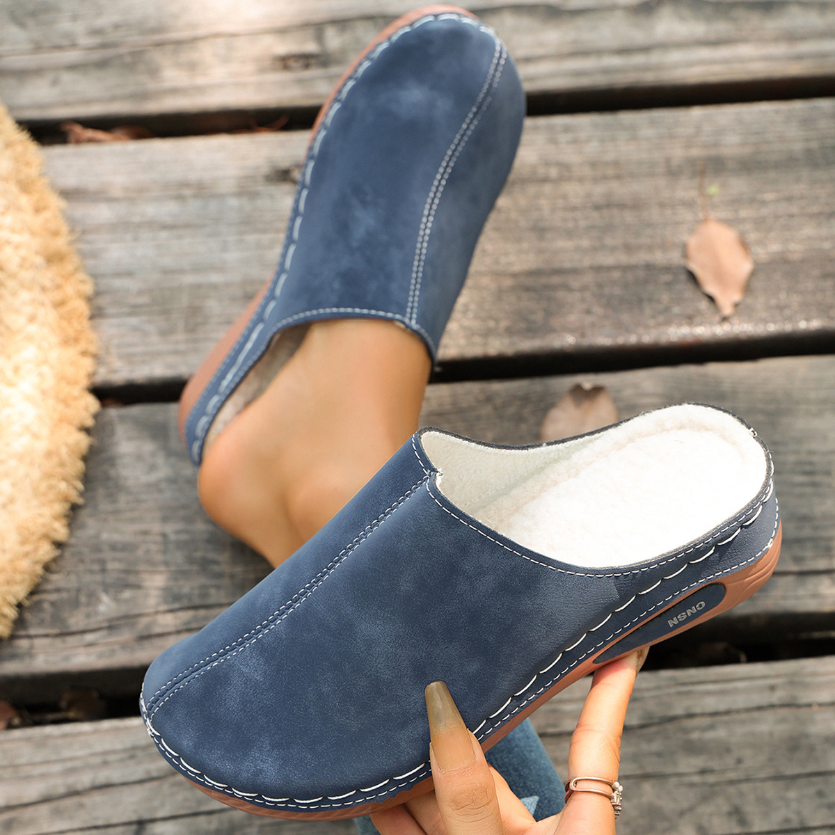 Cross-border Women's Thick-soled Mules 2026 Foreign Trade Autumn New Large Size Round-toe Plush Wedge Slippers Wholesale
