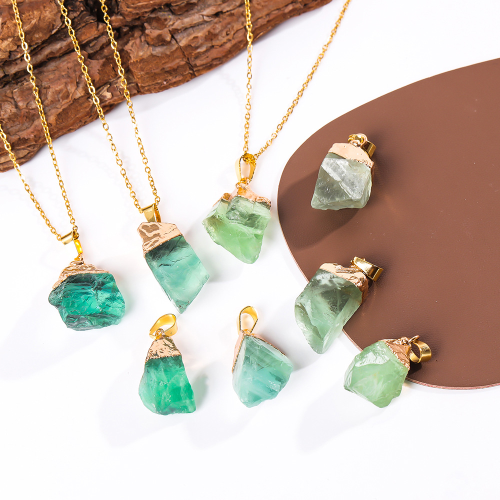 European And American Natural Luminous Stone Pendants, Irregular Luminous Crystal Clusters, Raw Stone Necklaces, Crystal Gravel Jewelry Accessories, Cross-Border