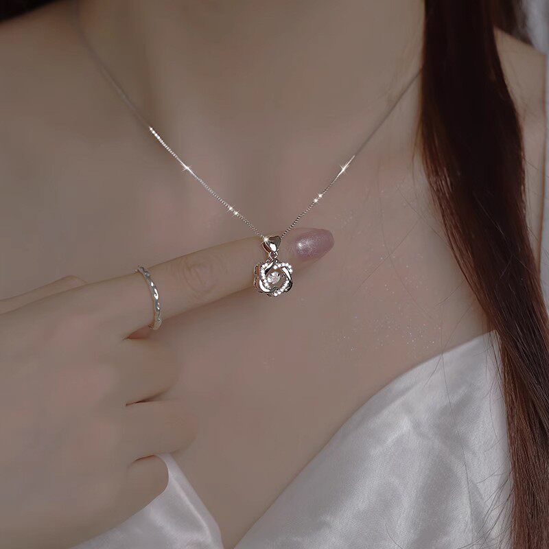 Beating Heart Necklace For Women - Light Luxury Fashionable Dynamic Clavicle Chain With Unique Design And High-End Feel - One Piece Wholesale Trend