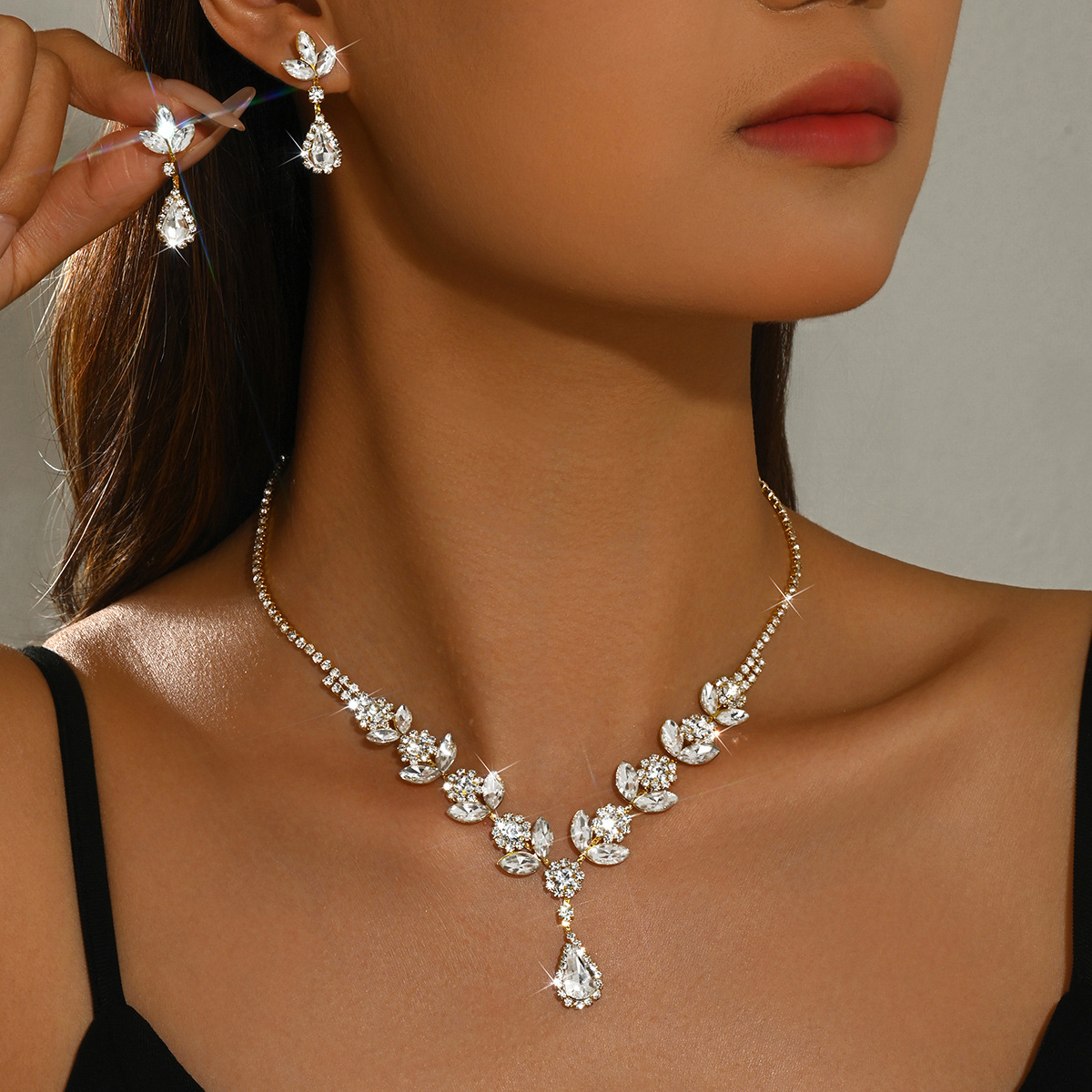 Womens Elegant Bridal Rhinestone Set, Gold Tone