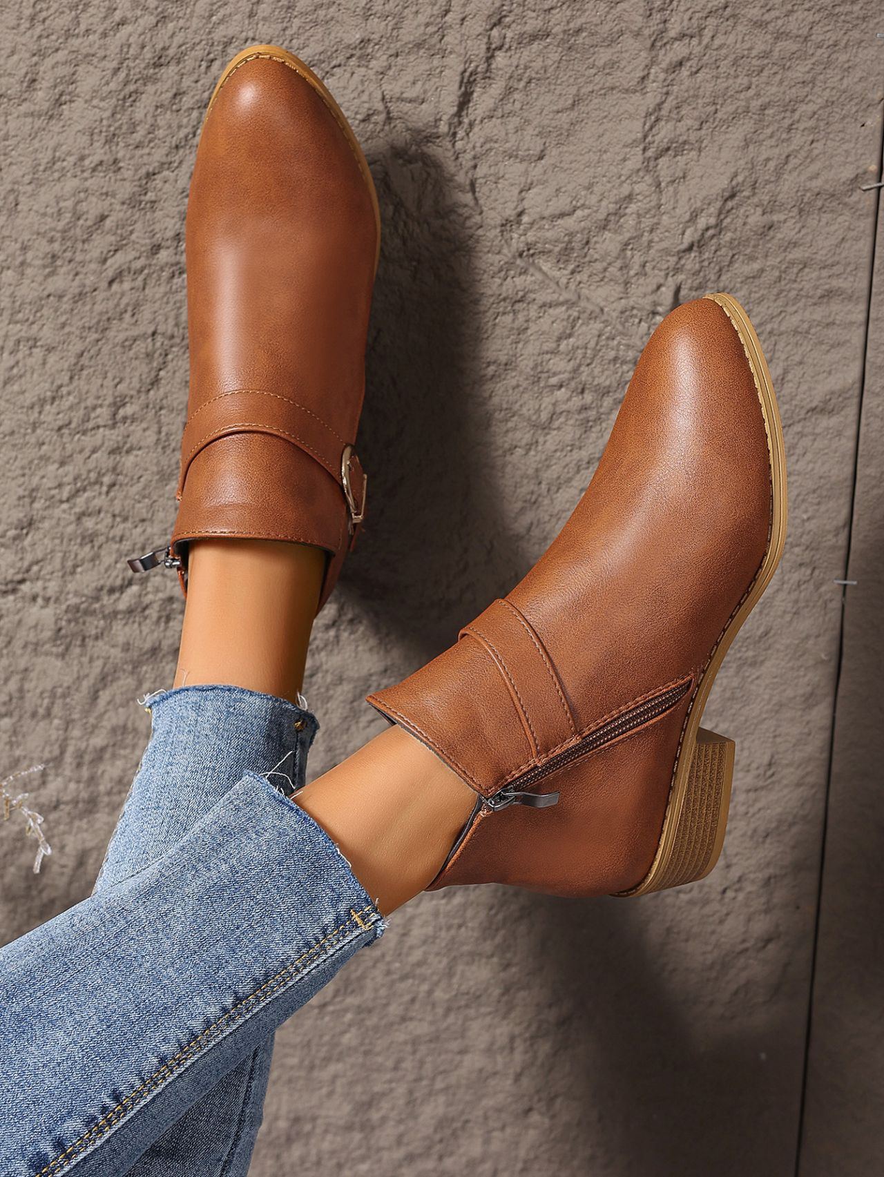 Women's ankle boots supplier image 12