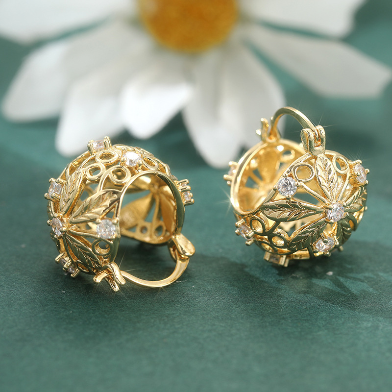 Vintage Floral Leaf Hoop Earrings Gold Tone Brass Women Elegant Daily Party Fashion Jewelry Versatile