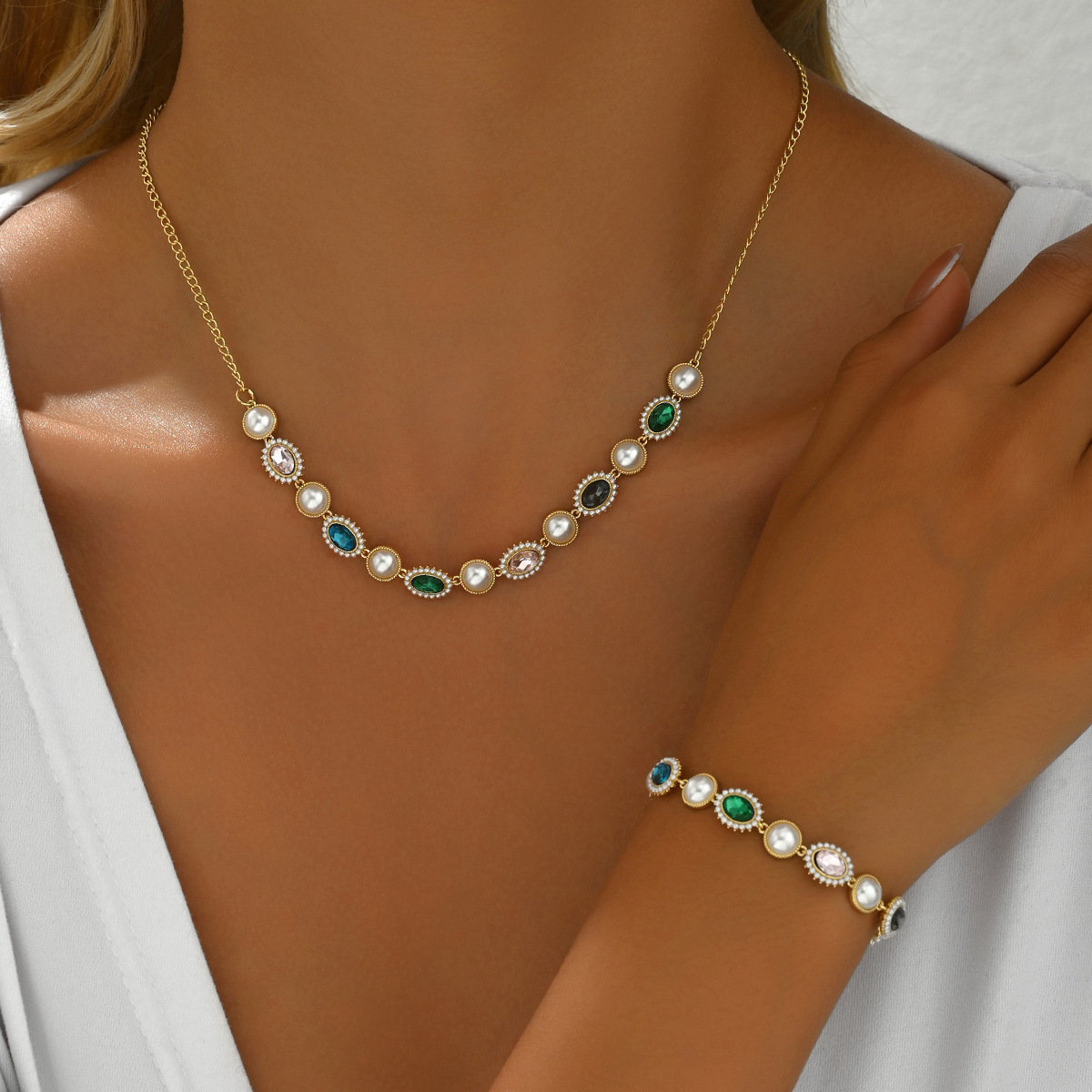 2024 New European and American Style Ladies Pearl Necklace Jewelry Suit Joker Diamond Plating 18k Bracelet Clavicle Chain