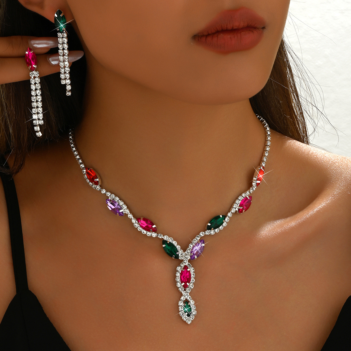 Set de mireasă la modă, cu colier și cercei din argint galvanizat cu strasuri în formă de marquise – Accesorii de nuntă – Aprovizionar