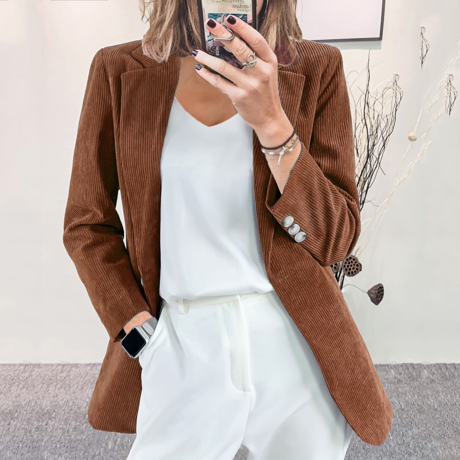 Women's slim-fit blazer – fall winter lifestyle shot worn casually
