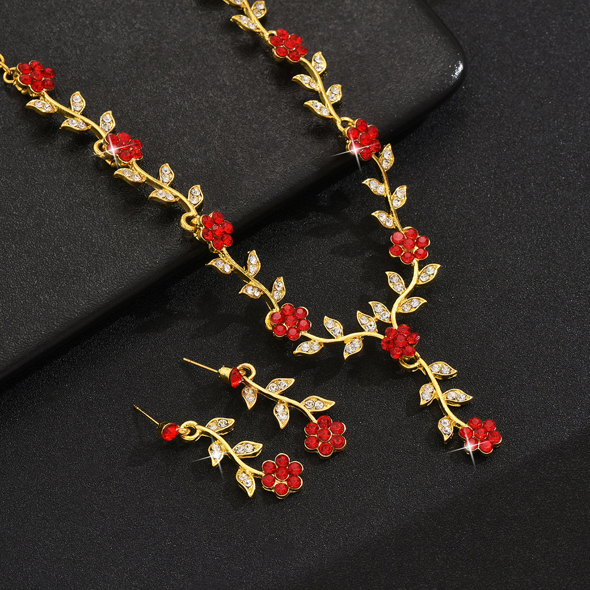 Factory Direct Alloy Rhinestone Wedding Necklace Earrings Bride Wedding Jewelry Banquet Ladies Variety