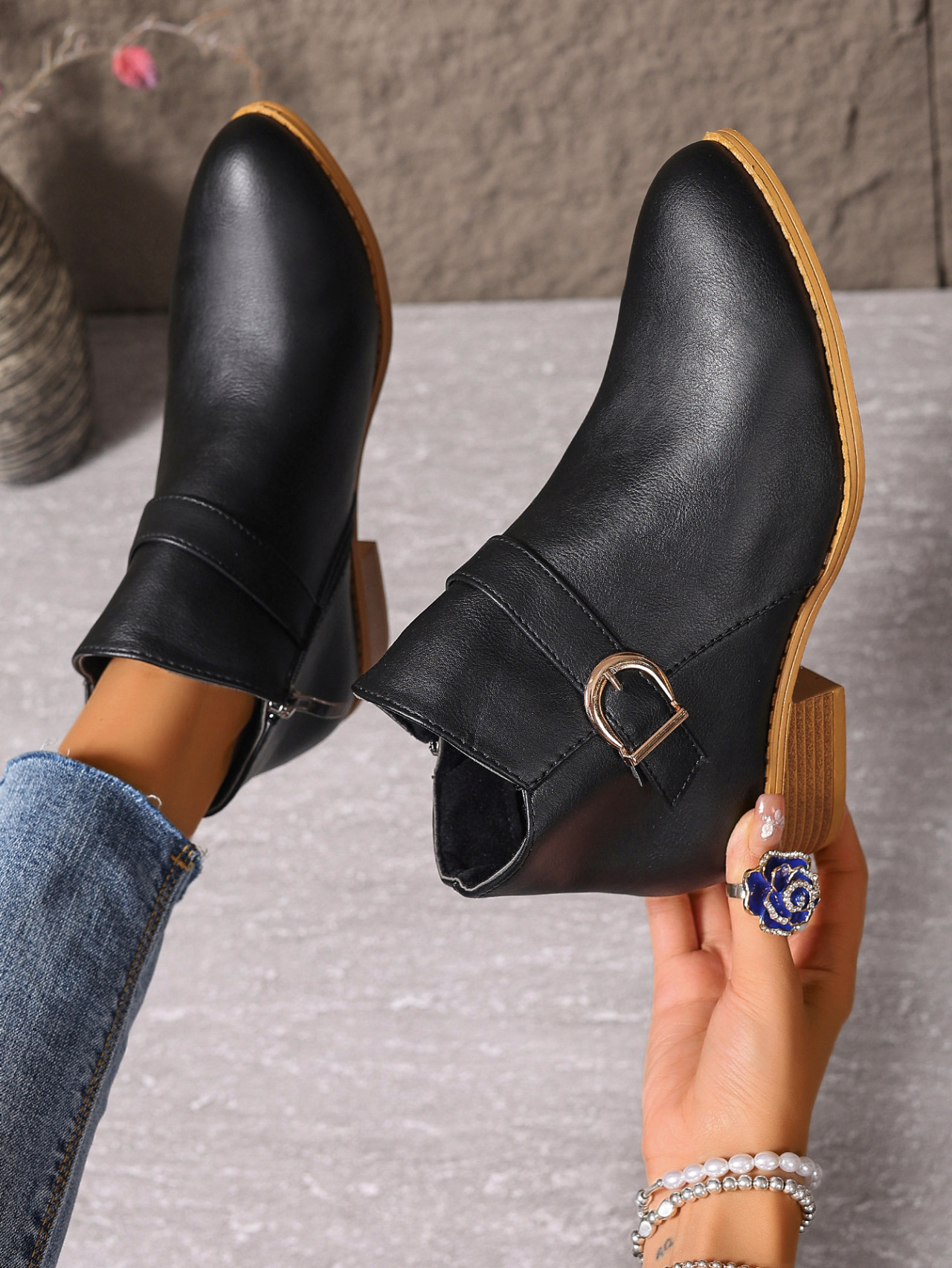 Women's side-zip ankle boots supplier image 2