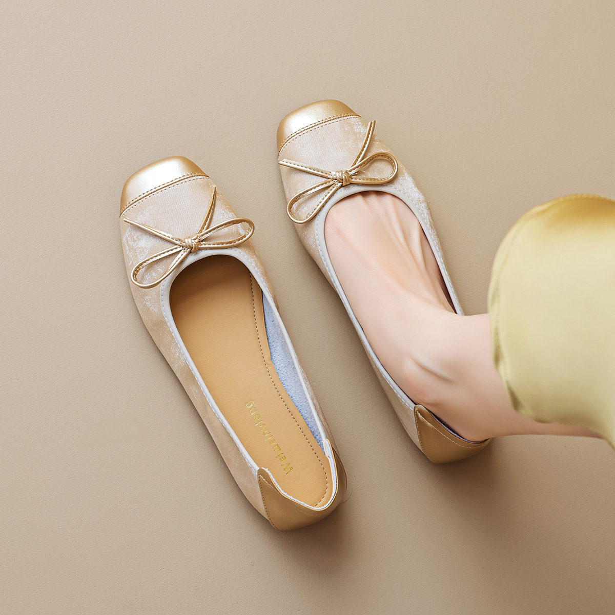 Weiwei Girl 336-1 French-Style Women's Flat Shoes With Bow, Granny Shoes With Soft Soles, Shallow Mouth, Silver Ballet Shoes For Women