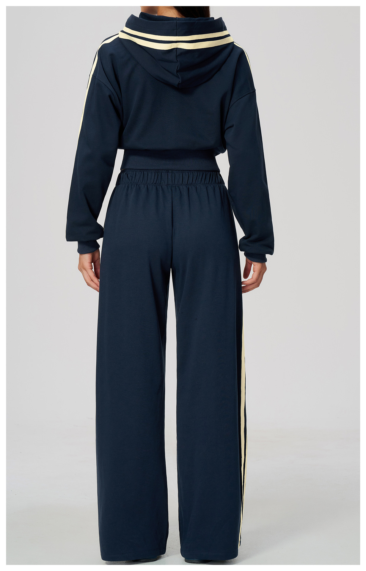 Matching hoodie and pants set, reference image 18