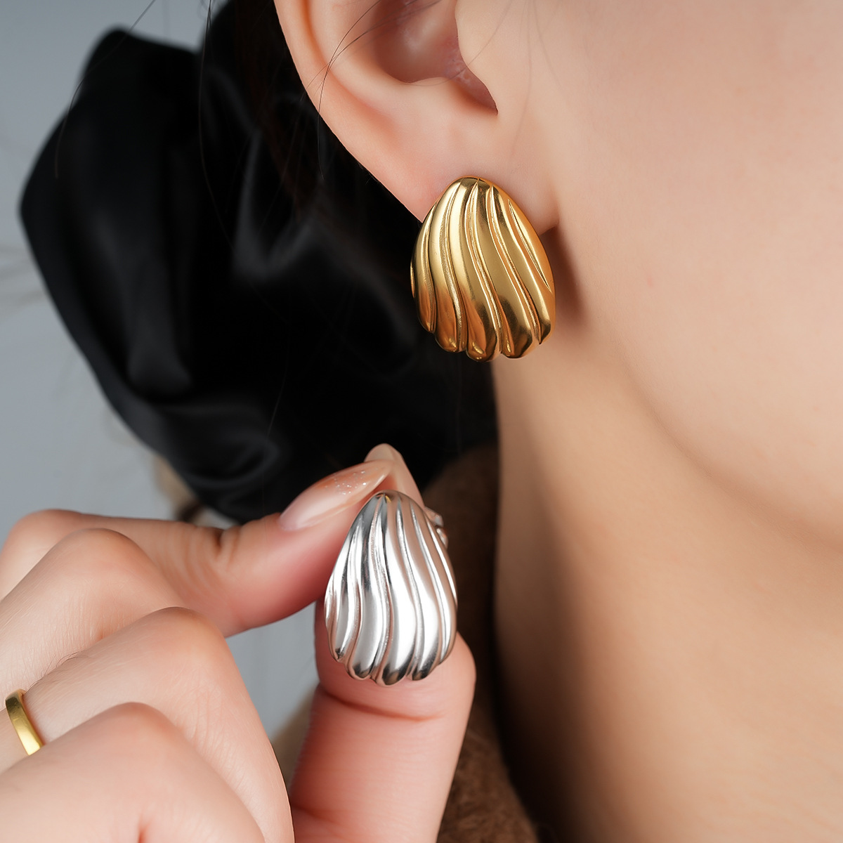 Cross-border Trendy Titanium Steel Earrings Women's Fashion Retro Light Luxury Water Drop Shell Earrings High-grade Color-free Earrings
