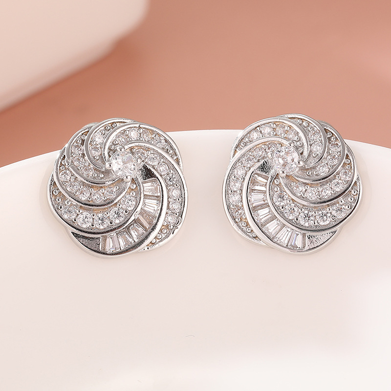 Vintage Crystal Swirl Stud Earrings Silver Tone Brass Women Elegant Party Wedding Fashion Jewelry Sparkling
