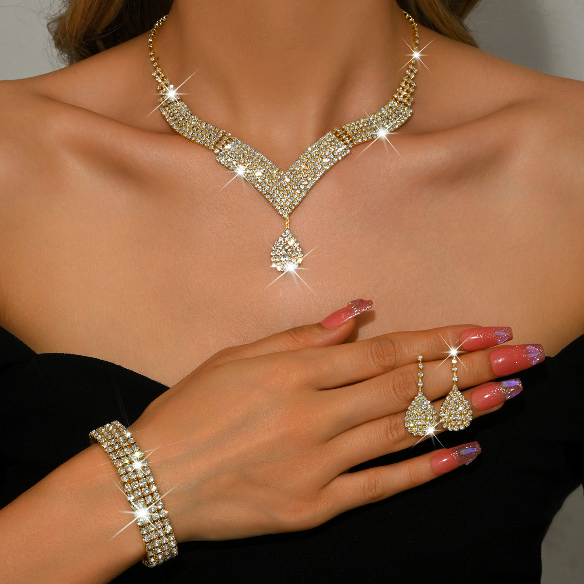 New Flash Water Drop Pendant Earrings Necklace Bracelet Set Fashionable Light Luxury Environmentally Friendly Jewelry