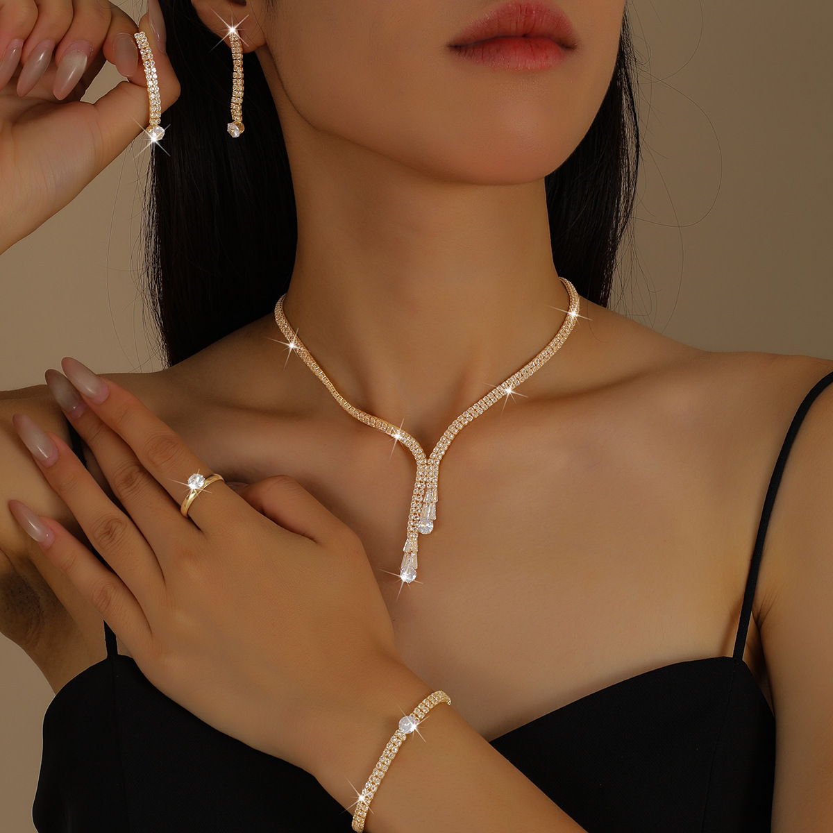 Wholesale Supply Four-Piece Set Of Simple Clavicle