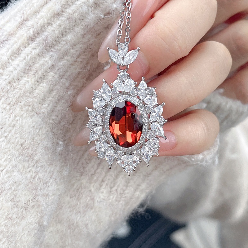 European And American Style Luxury Pigeon Egg Hollow Inlaid Imitation Smoke Lava Crystal Zircon Adjustable Necklace Women's Fashion Versatile product image