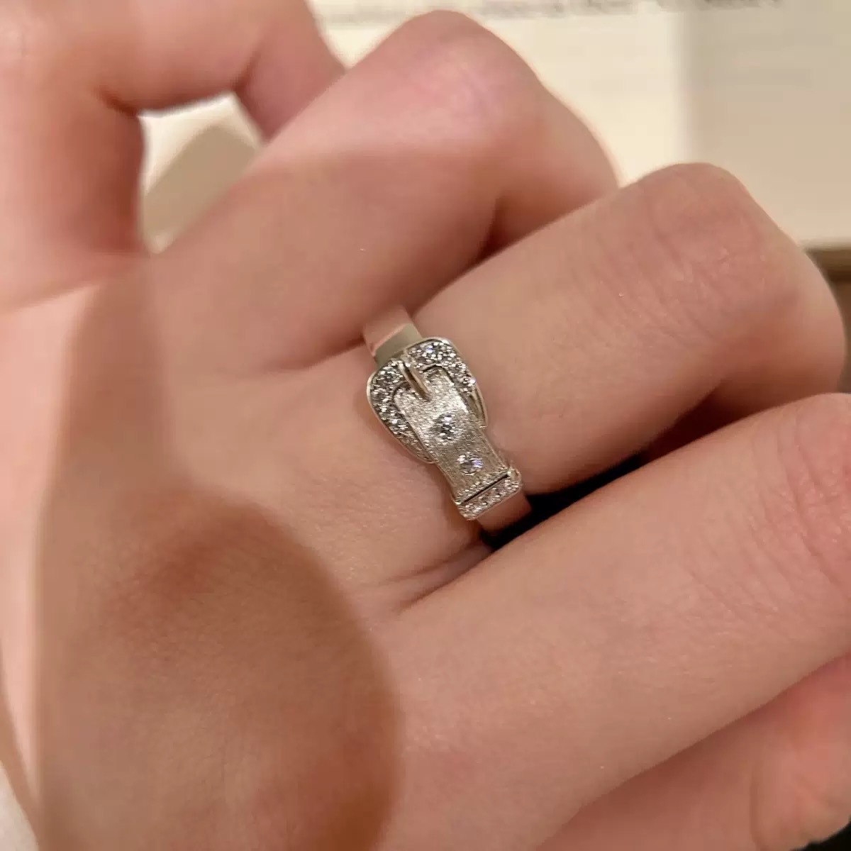Vintage Brushed Belt Buckle Ring For Women Luxury Full Rhinestone Elegant Adjustable High Grade Versatile Finger Ring
