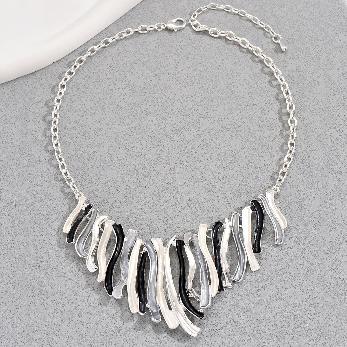 Irregular Oil Drop Necklace
