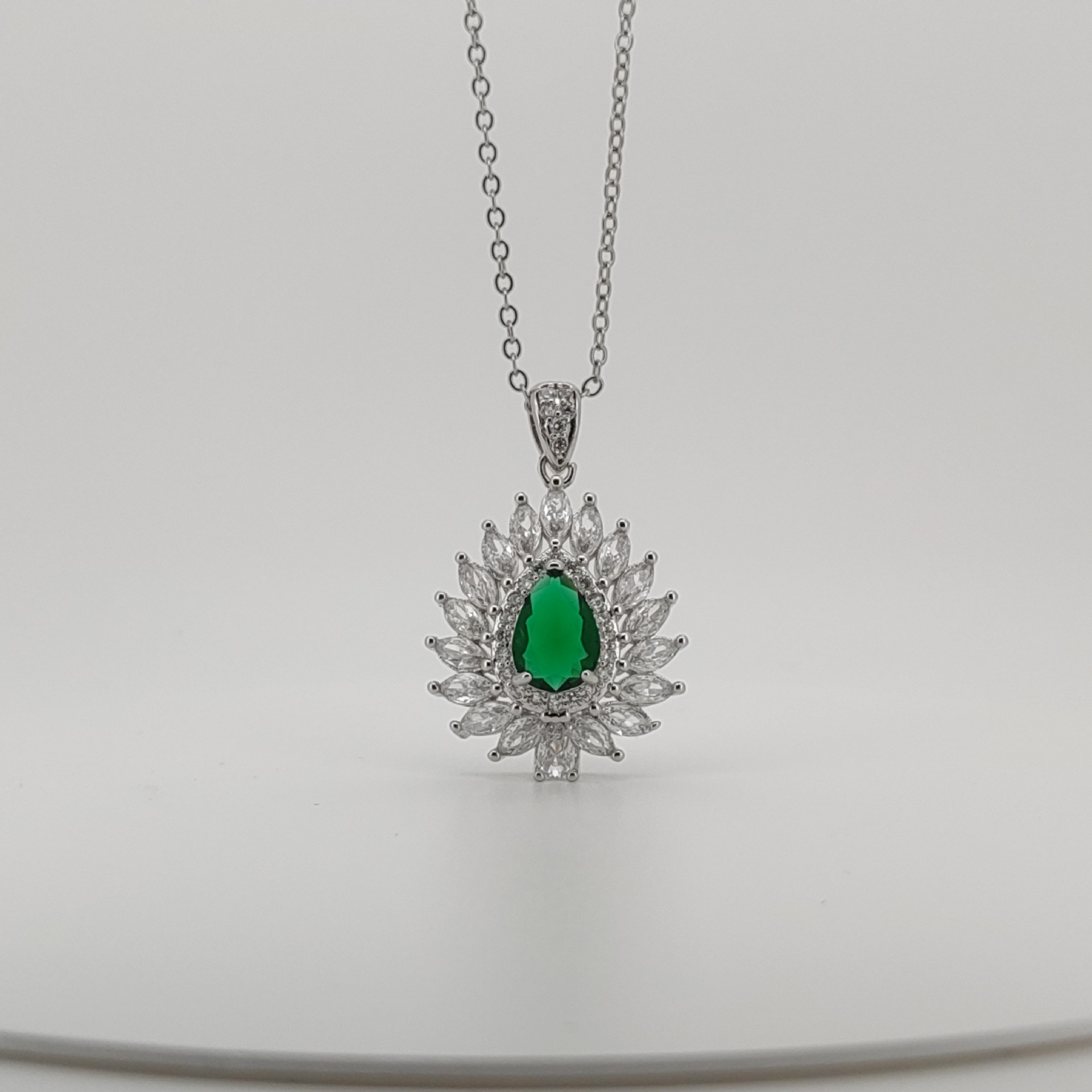Retro Emerald Inlaid Pendant Geometric Pear-shaped Cross-border European And American Wind Foreign Trade Cross-border In Stock product image