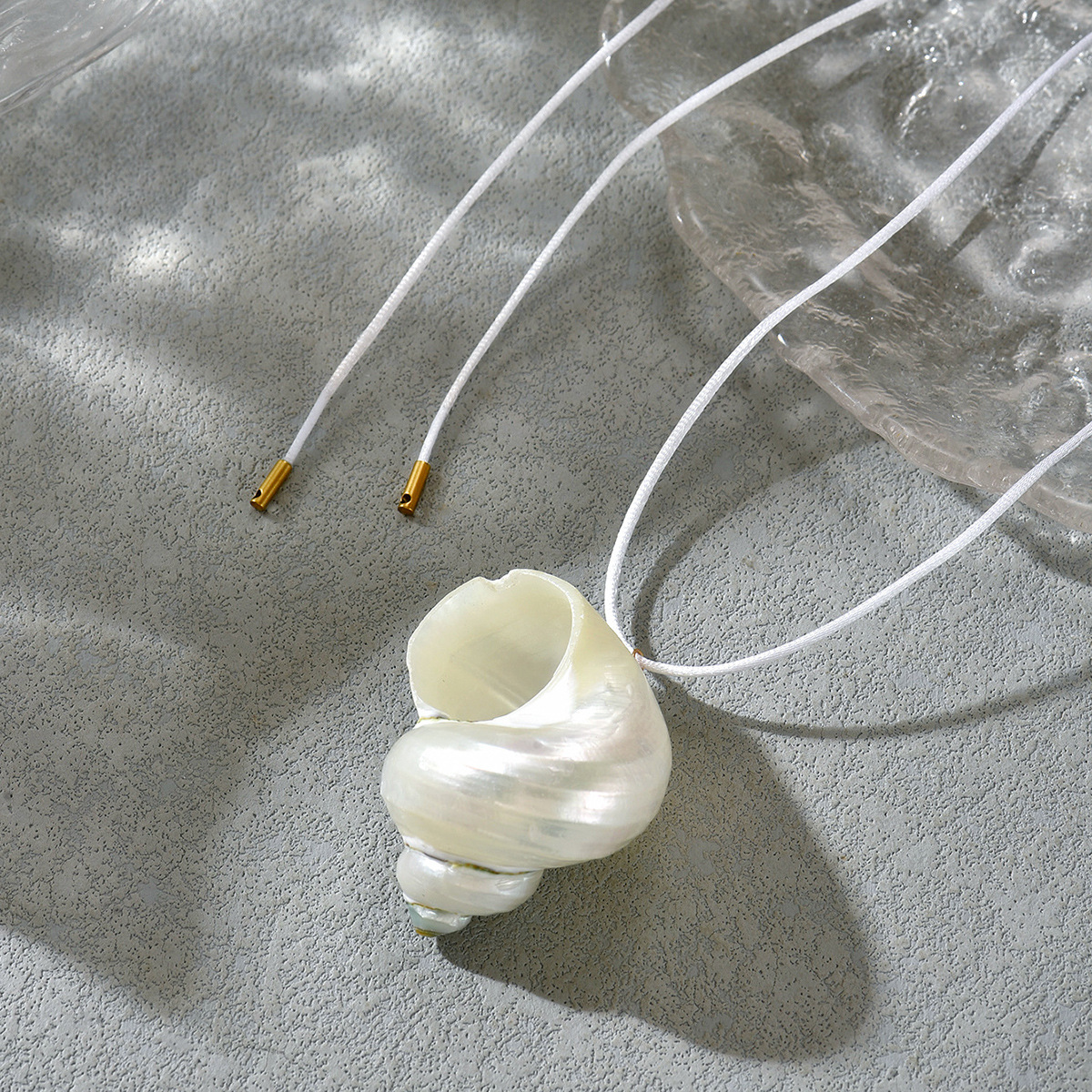 Conch Pendant Clavicle Necklace, picture 2 of 4
