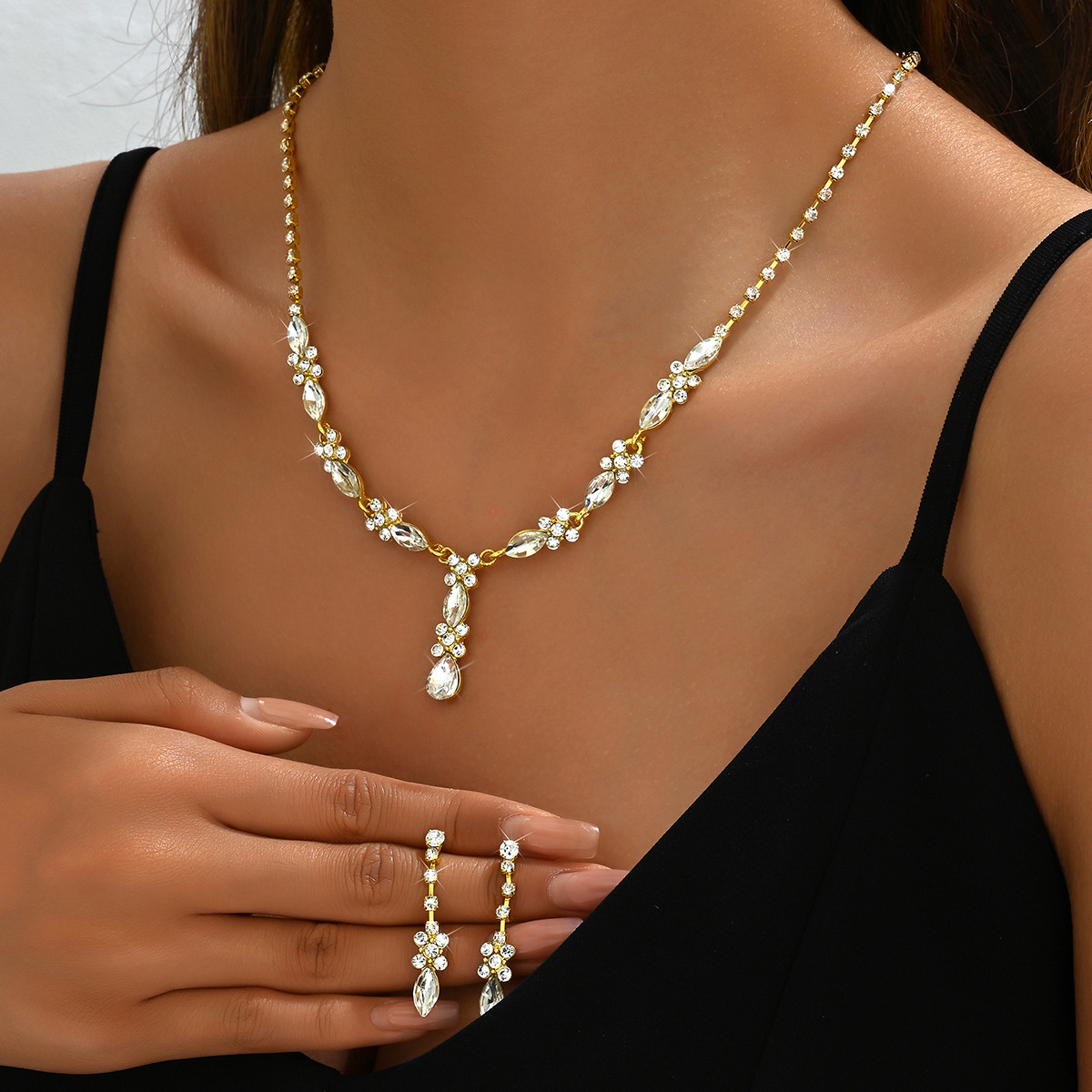 Fashion Trendy Rhinestone Luxury Claw Chain Alloy